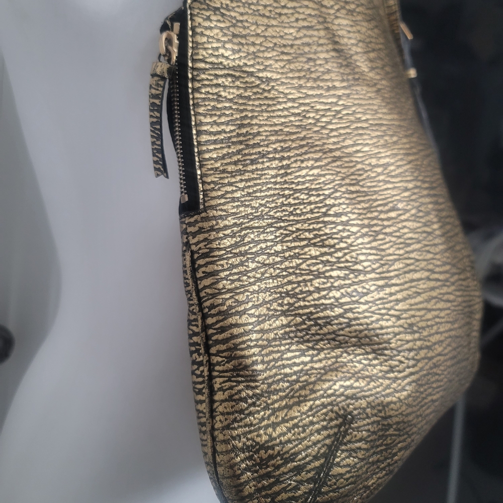 Yves Saint Laurent Gold Shoulder Bag - Picture 8 of 15